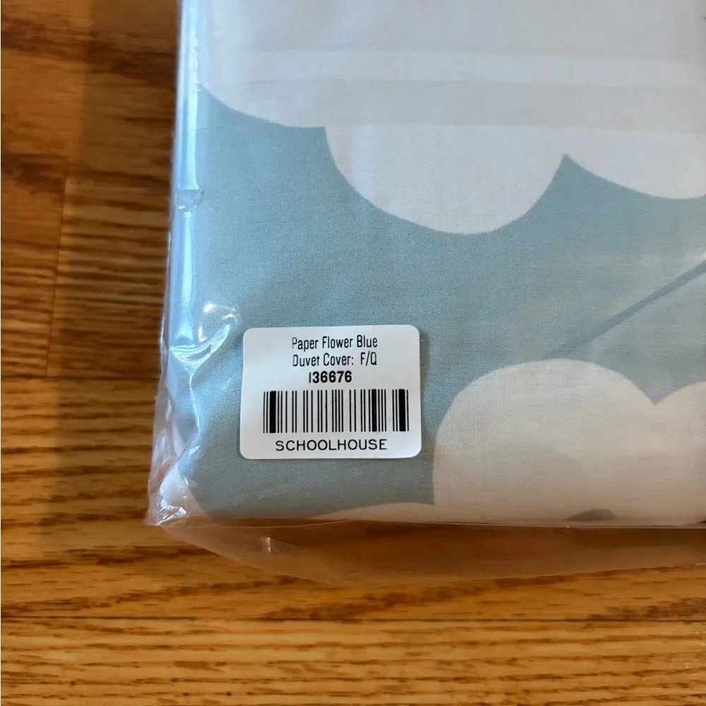 NEW Schoolhouse Paper Flower Duvet Cover Full/Queen